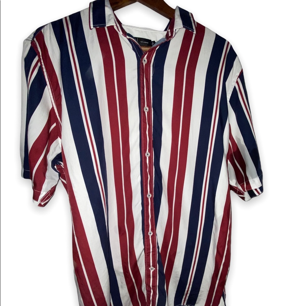 NWOT Le Simons Casual Button Shirt !